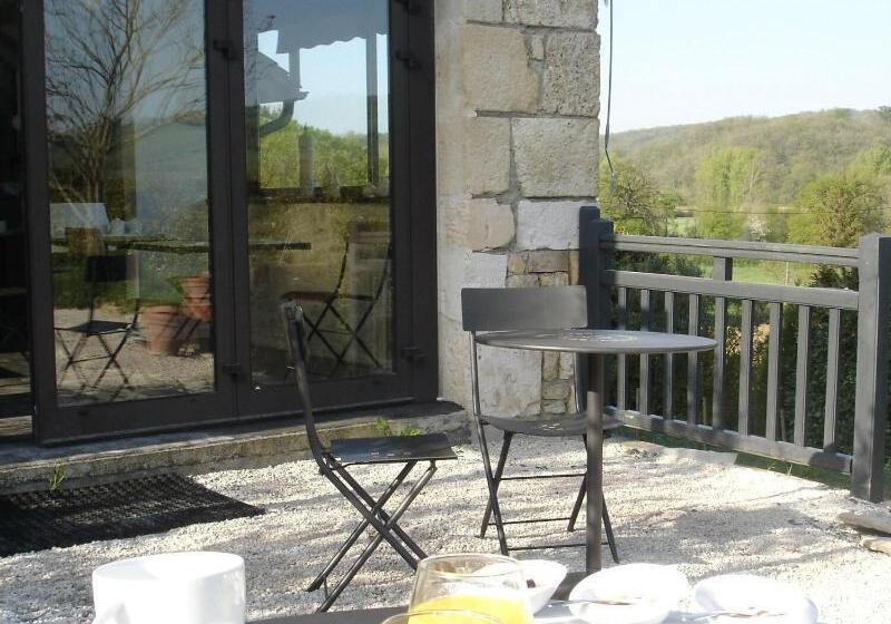 호텔 La Bastie D Urfe