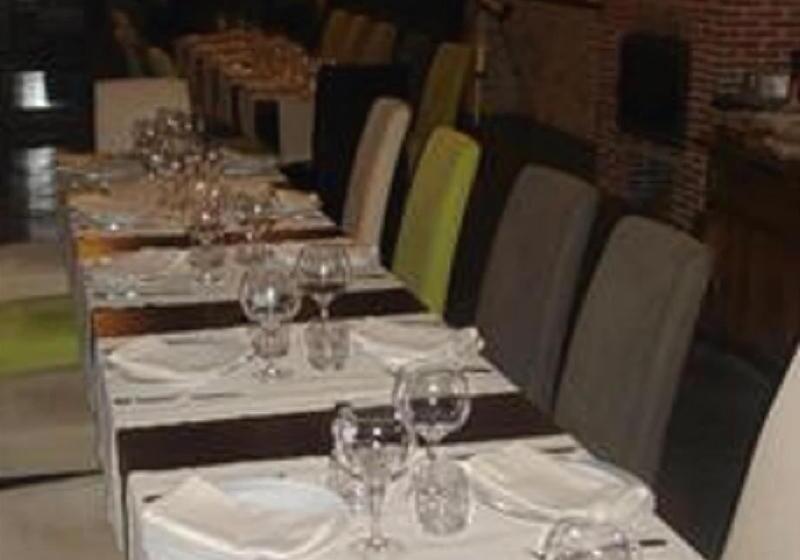 호텔 La Bastie D Urfe