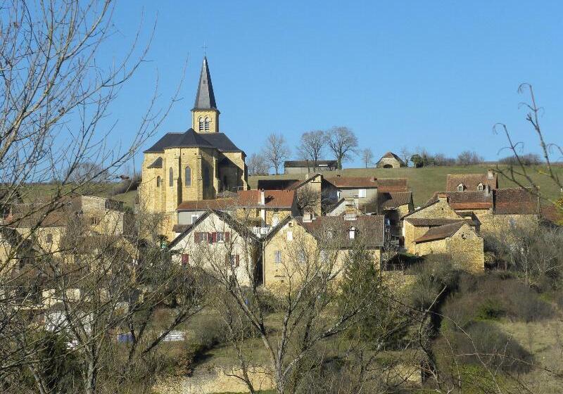 호텔 La Bastie D Urfe