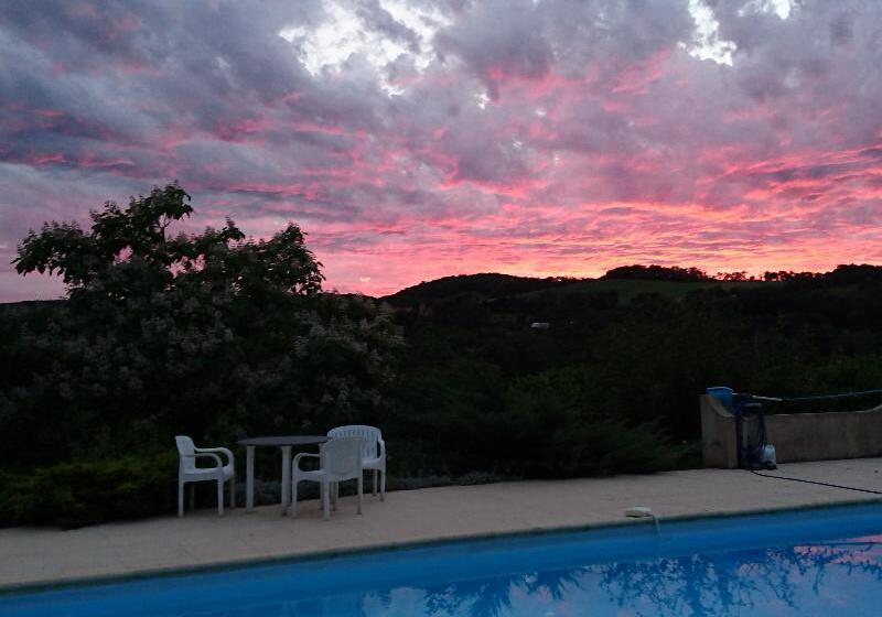 호텔 La Bastie D Urfe