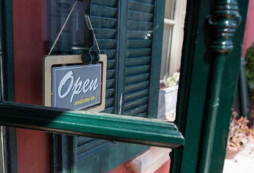 Отель Le Jardin D'emile