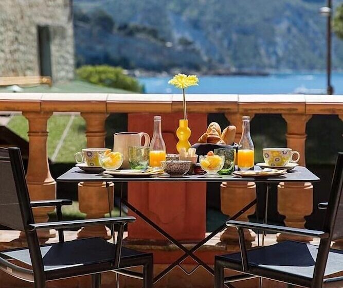 Отель Le Jardin D'emile