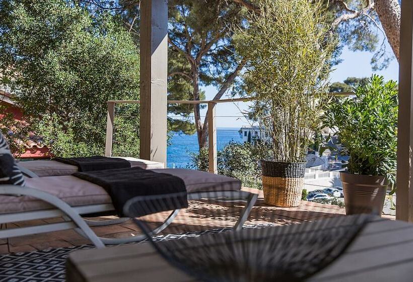 Отель Le Jardin D'emile