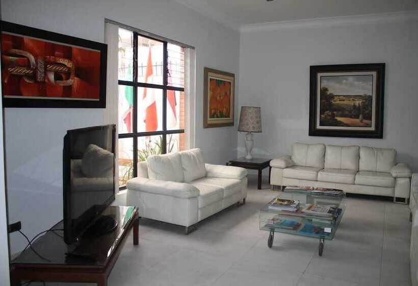 فندق Miraflores Pacific