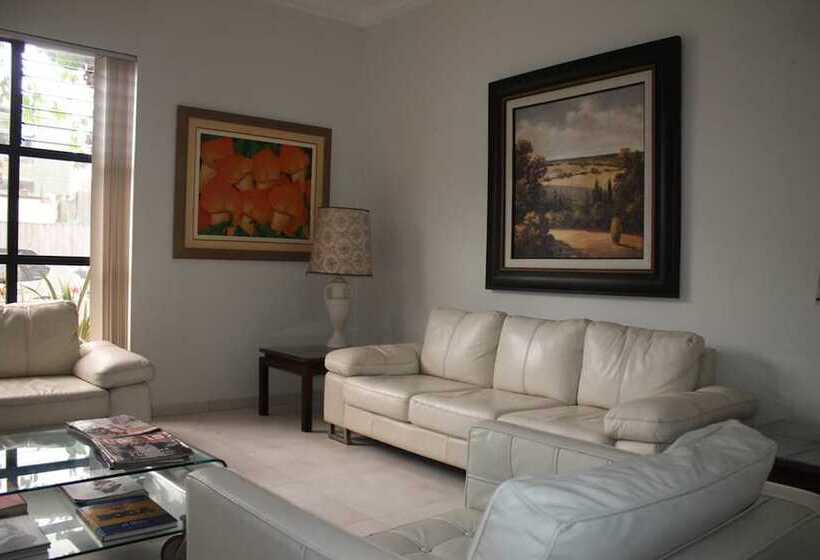 فندق Miraflores Pacific