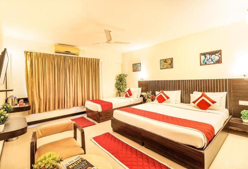 בית מלון כפרי Octave Himalaya Monarch