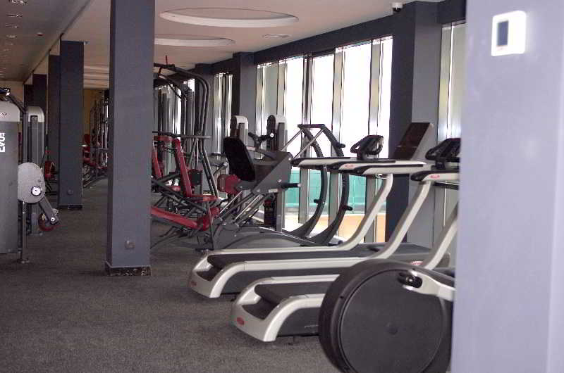 בית מלון כפרי Olympic Village Country Sports Club