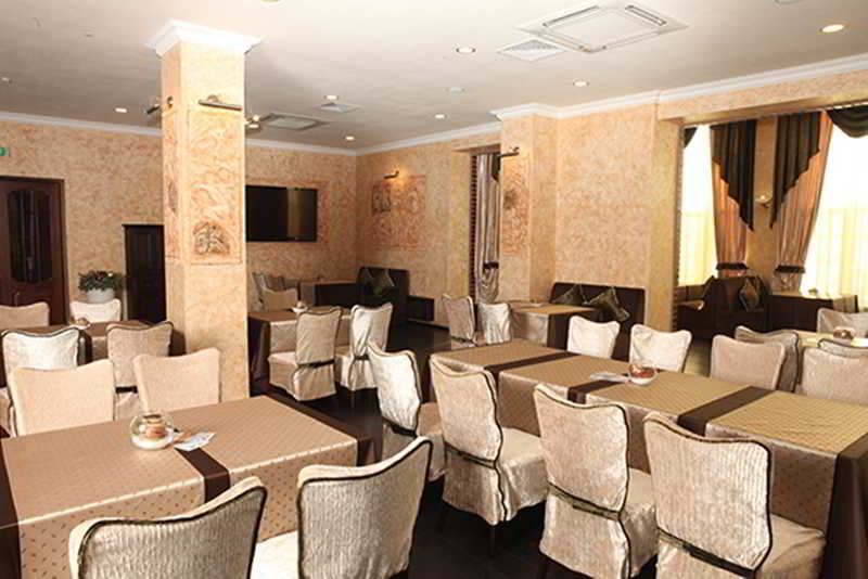 בית מלון כפרי Olympic Village Country Sports Club