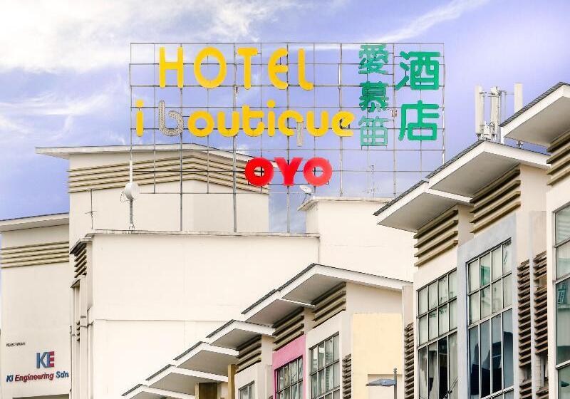 Отель OYO 331 i Boutique