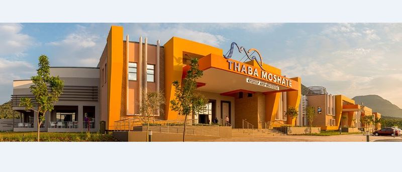فندق Peermont Metcourt At Thaba Moshate