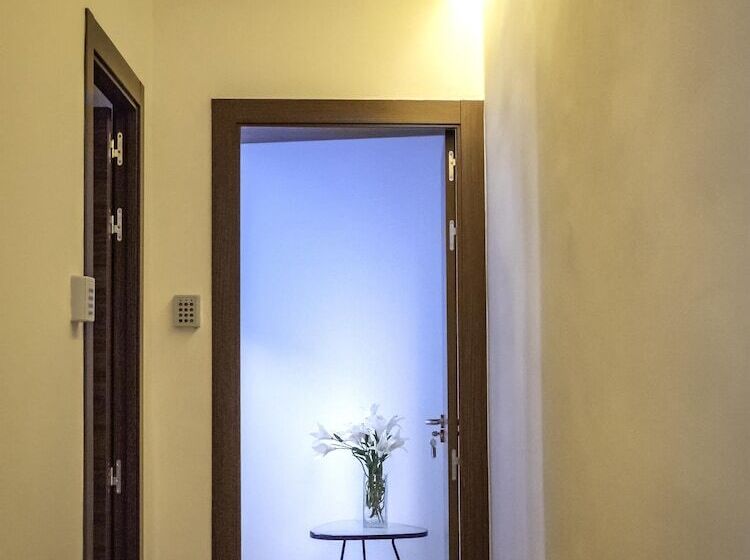 Отель Pension Ciudadela