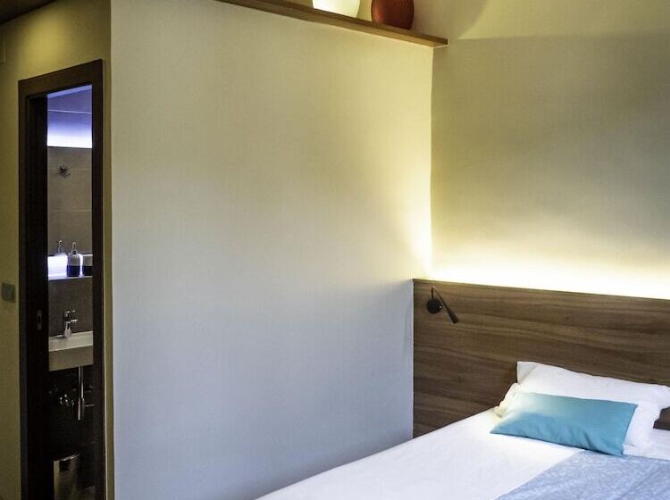 Отель Pension Ciudadela