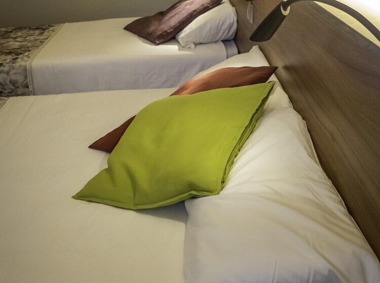 Отель Pension Ciudadela