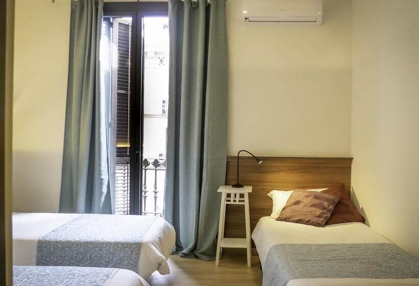 Отель Pension Ciudadela