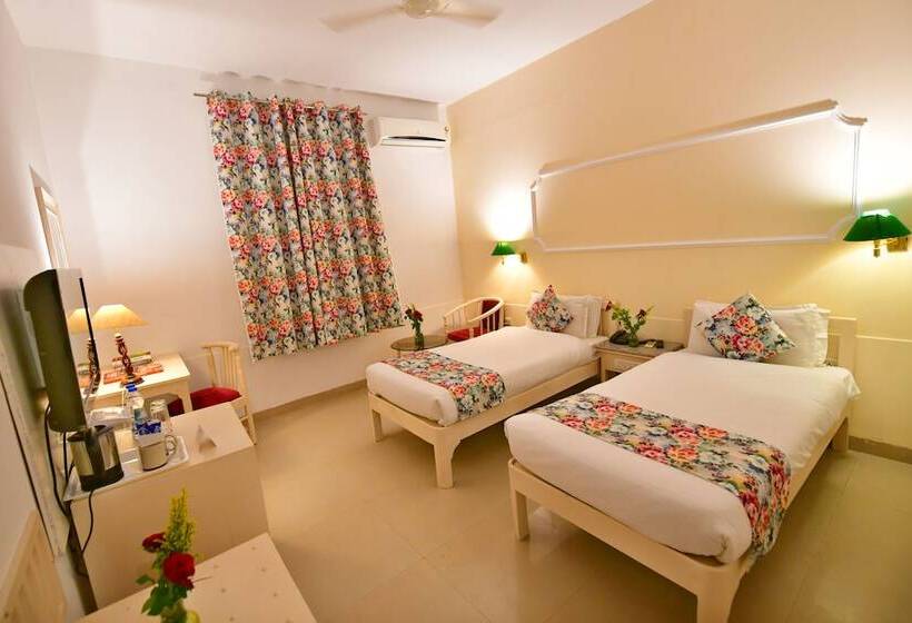 فندق Kadamb Kunj Resort   Bharatpur