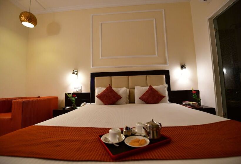 فندق Kadamb Kunj Resort   Bharatpur