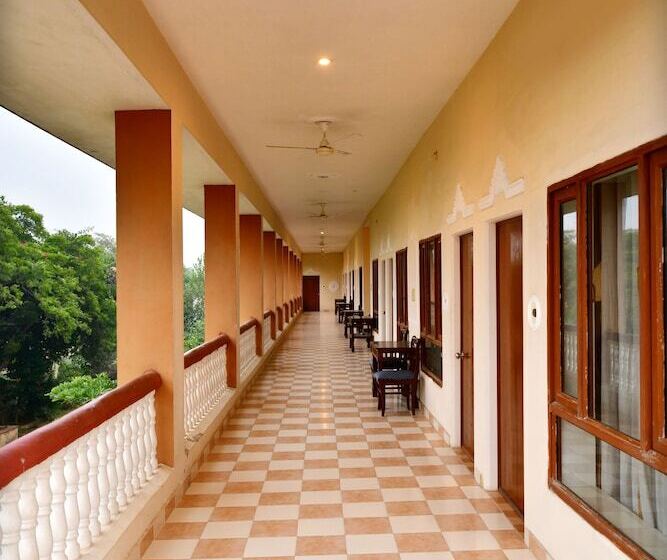 فندق Kadamb Kunj Resort   Bharatpur
