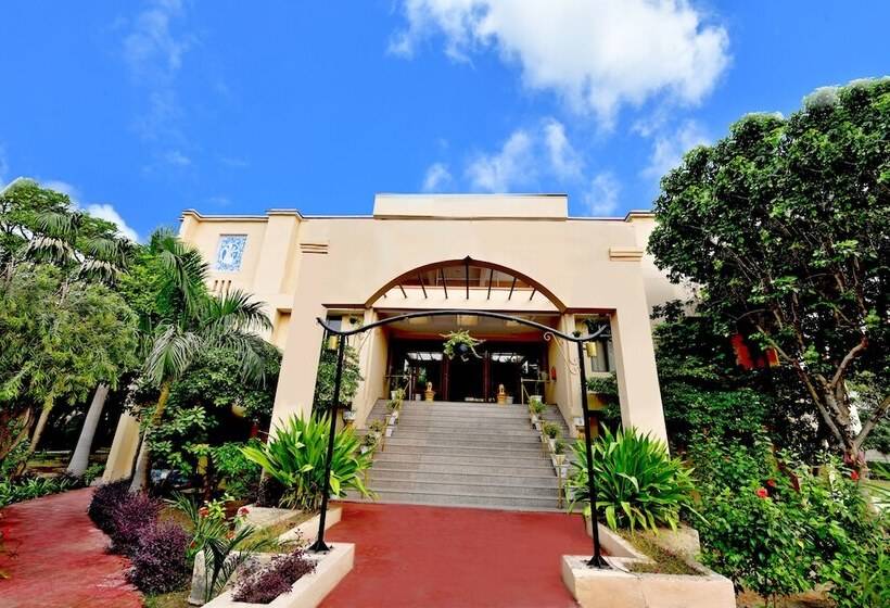 فندق Kadamb Kunj Resort   Bharatpur