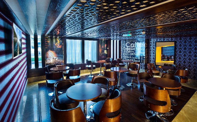 Отель Queen Palace