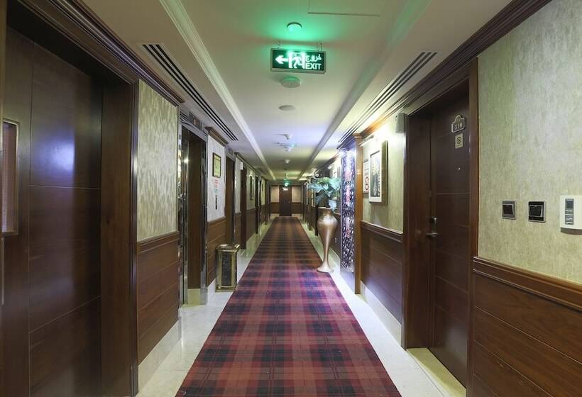 Отель Queen Palace