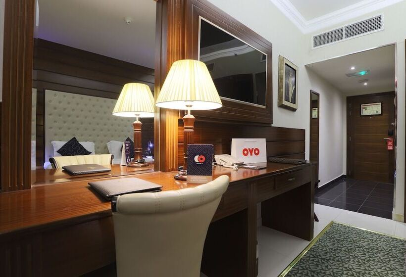 Отель Queen Palace