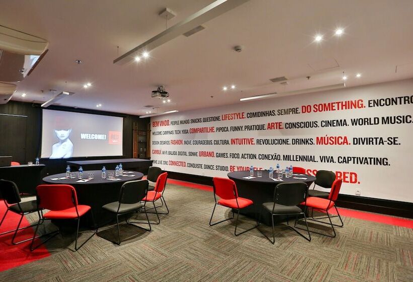 ホテル Radisson Red Campinas