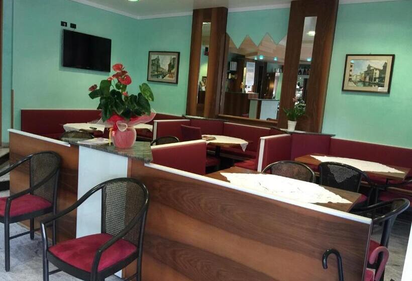 ホテル Ragno D Oro