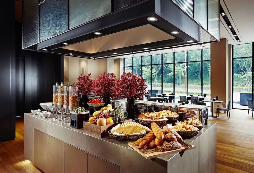 בית מלון כפרי Ramada By Wyndham Gunsan