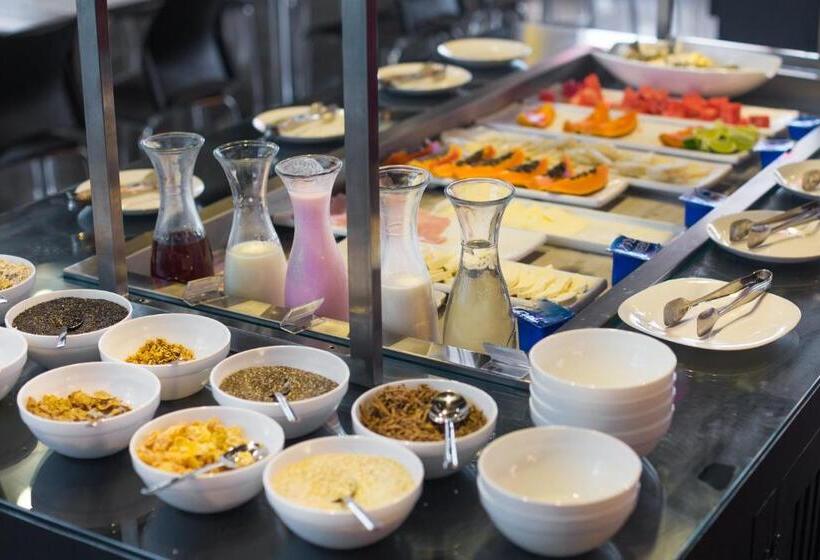 בית מלון כפרי Ramada By Wyndham Campinas Viracopos