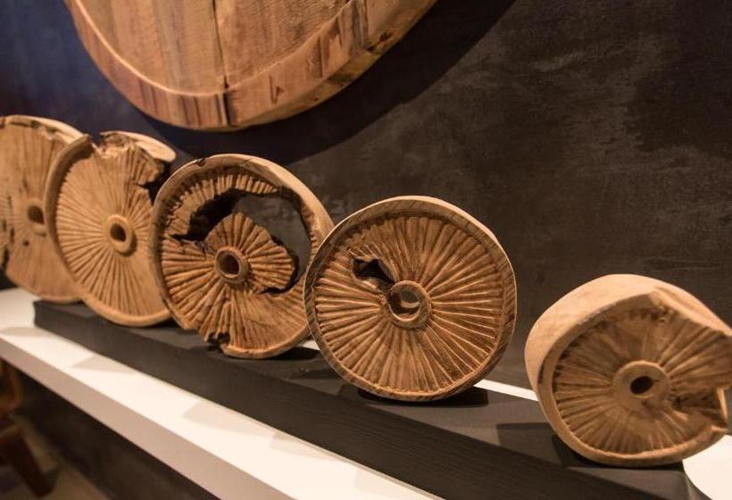 ホテル Rastoni Helvetia