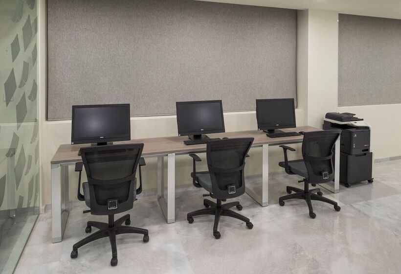 בית מלון כפרי Real Inn Celaya