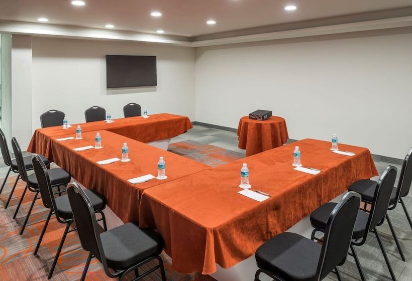 בית מלון כפרי Real Inn Celaya