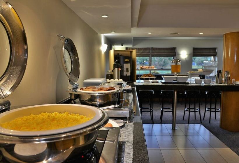 בית מלון כפרי Road Lodge Carnival City