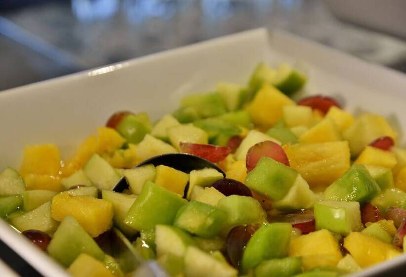 בית מלון כפרי Road Lodge Carnival City