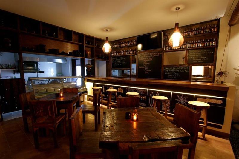 Отель Sedasa Surf And Lifestyle