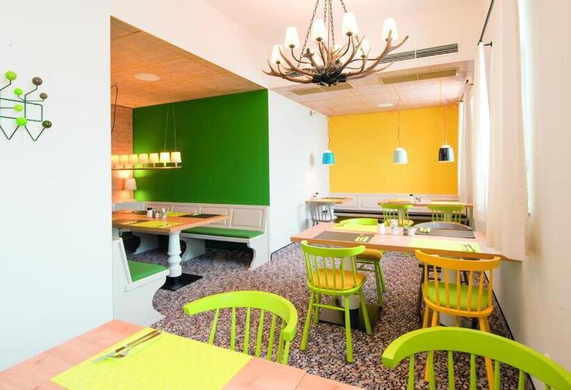 Hey Lou Hotel Piding