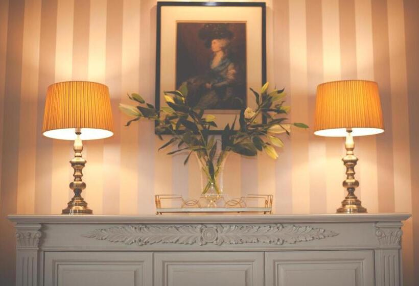 酒店 The Coach House