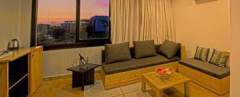 בית מלון כפרי The Golden Tusk