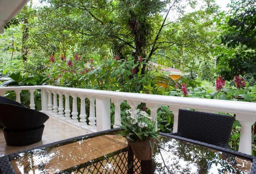 Tifakara Boutique Hotel & Birding Oasis