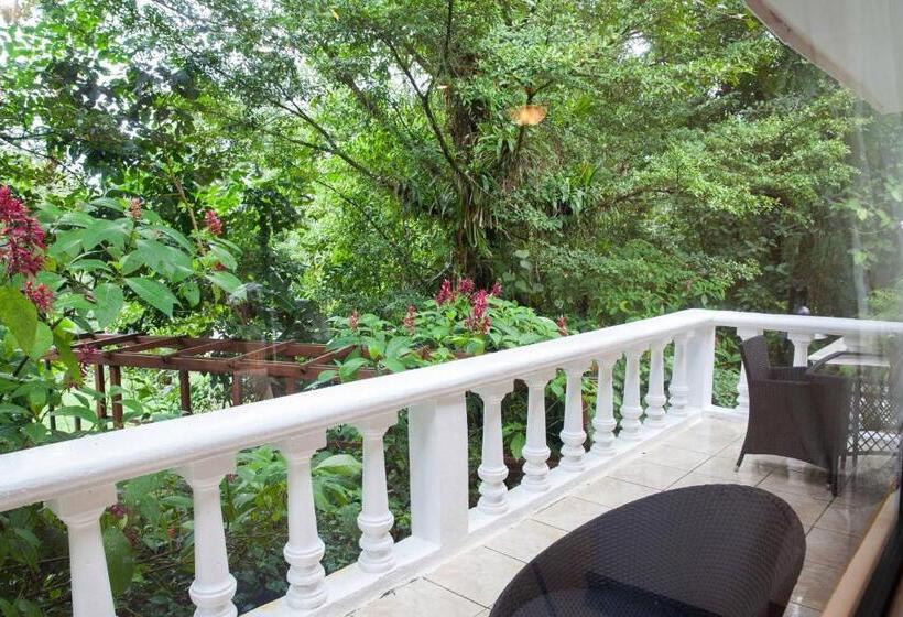 Tifakara Boutique Hotel & Birding Oasis