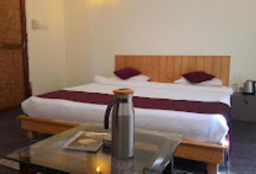 בית מלון כפרי Tiger Lagoon Bandhavgarh