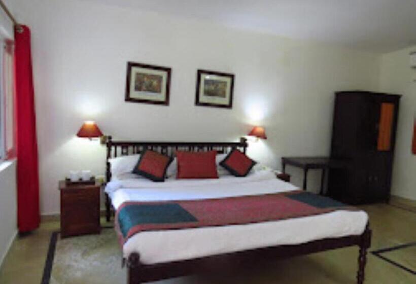 בית מלון כפרי Tiger Lagoon Bandhavgarh