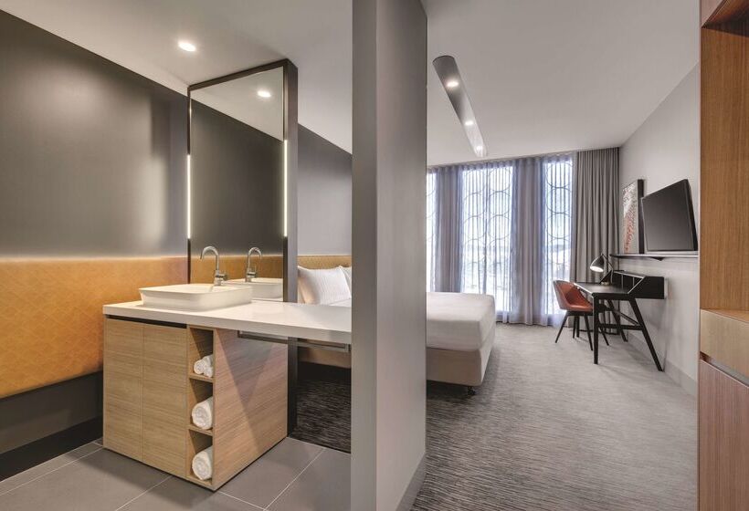 Vibe Hotel Canberra