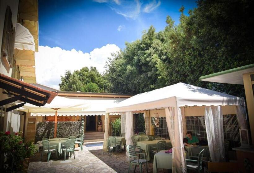 בית מלון כפרי Villa Denia