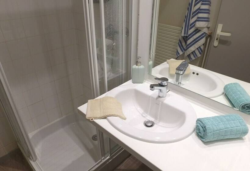 فندق Vvf Bourgogne Auxois Morvan