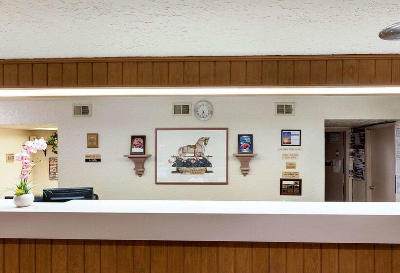 فندق على الطريق Rodeway Inn