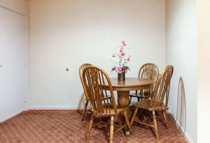 Мотель Rodeway Inn