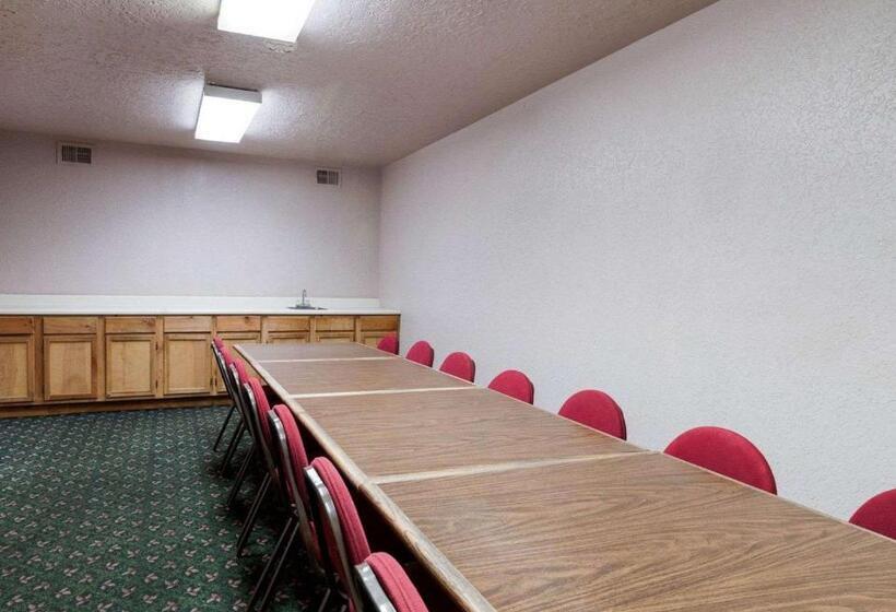 Мотель Rodeway Inn