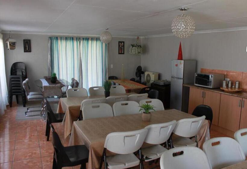 Пансион All Are Welcome Guest House