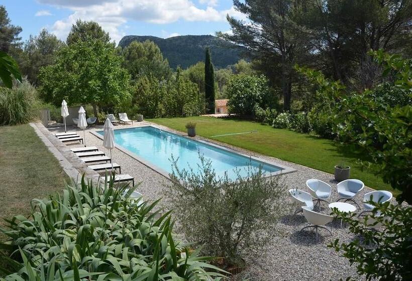 펜션 Le Mas Des Aludes